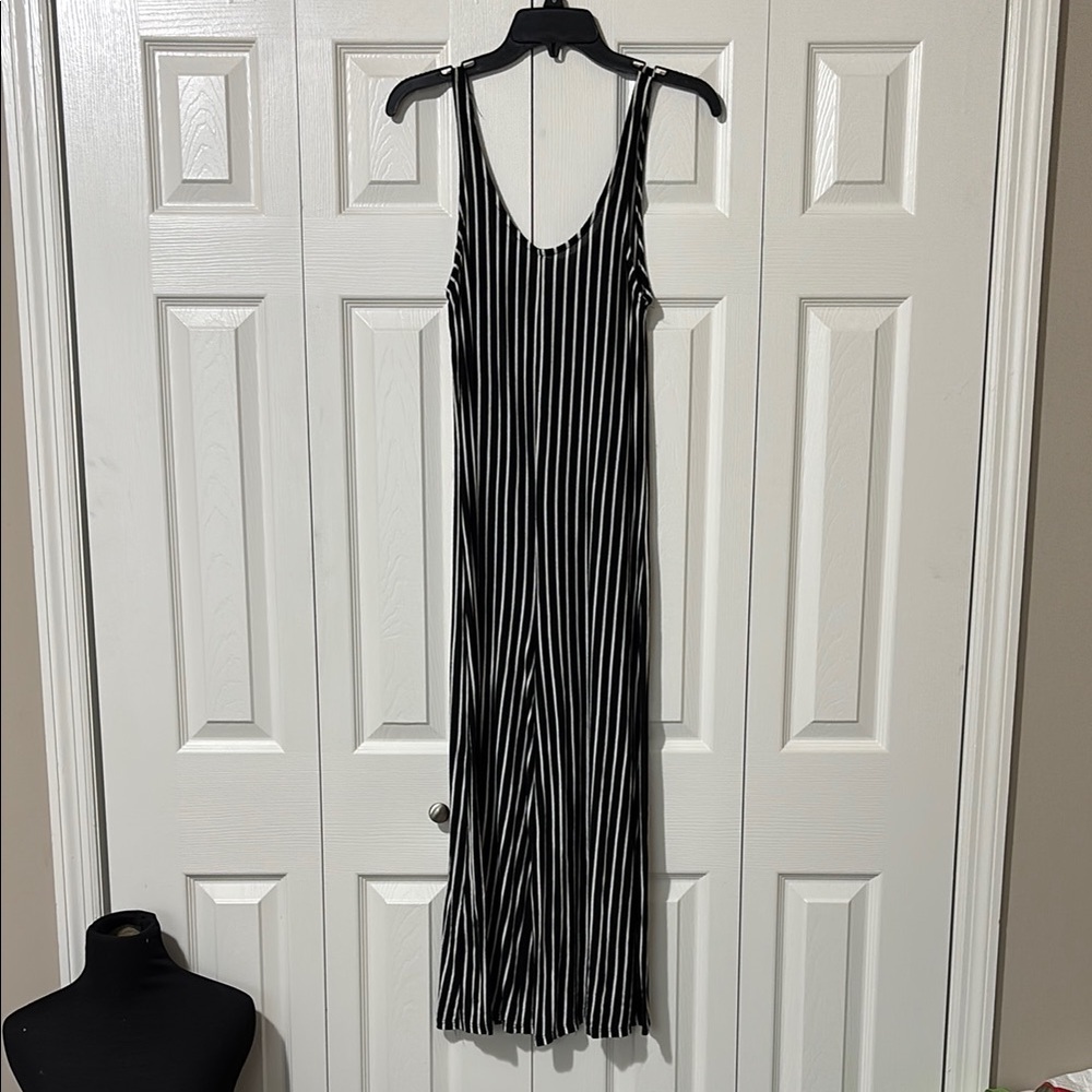 Polly & Esther Black and White Sleeveless Jumpsuit